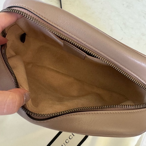 Gucci Small Marmont Mattelasse Camera Bag - Picture 6 of 14